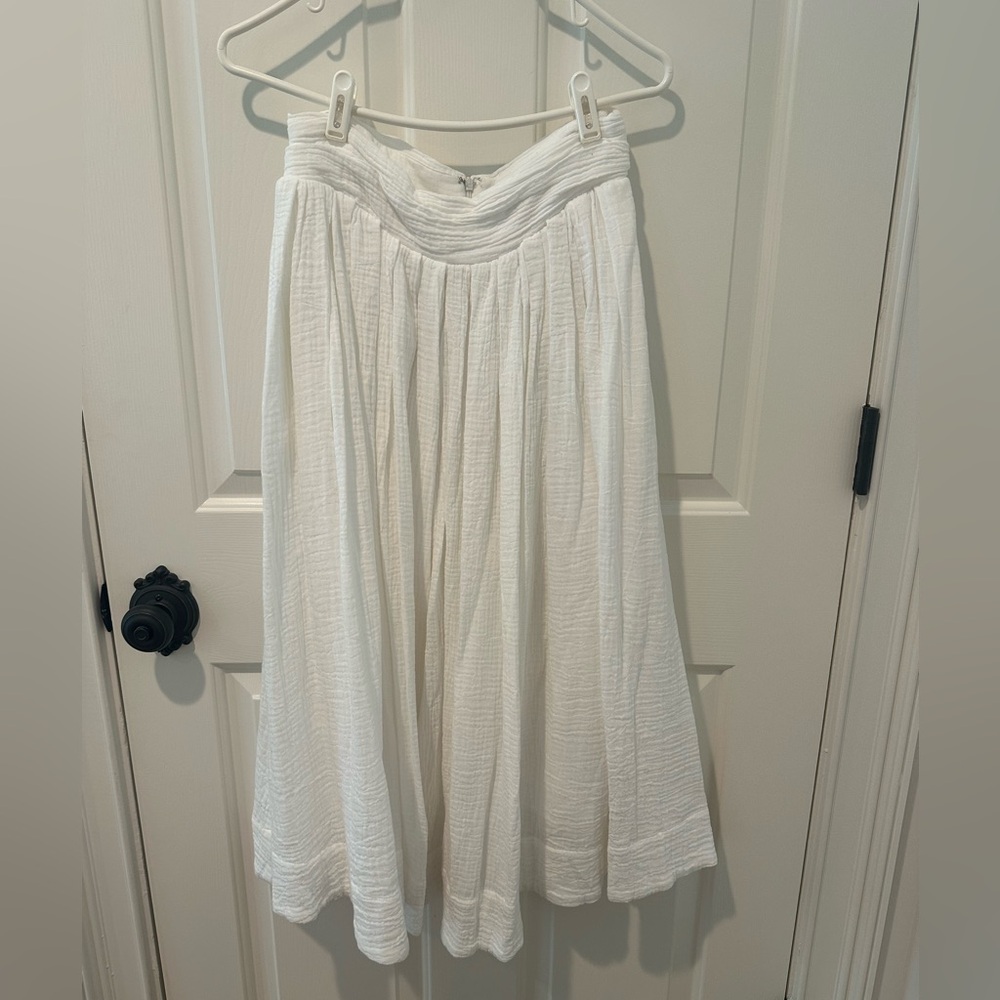 Elegant White Women's Skirt